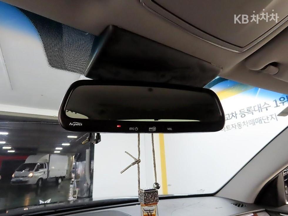 Hyundai Equus — miniaturë 17