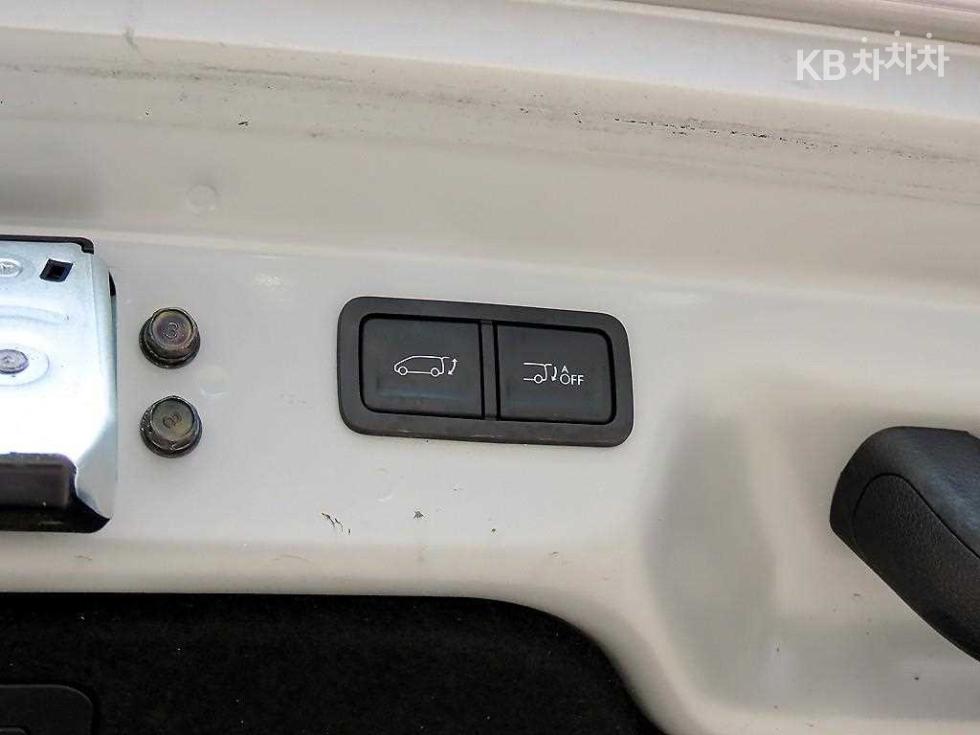 Hyundai Staria — miniaturë 17