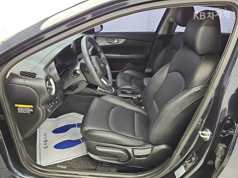 Kia K3 — miniaturë 11