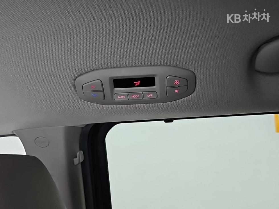 Kia Carnival — miniaturë 13