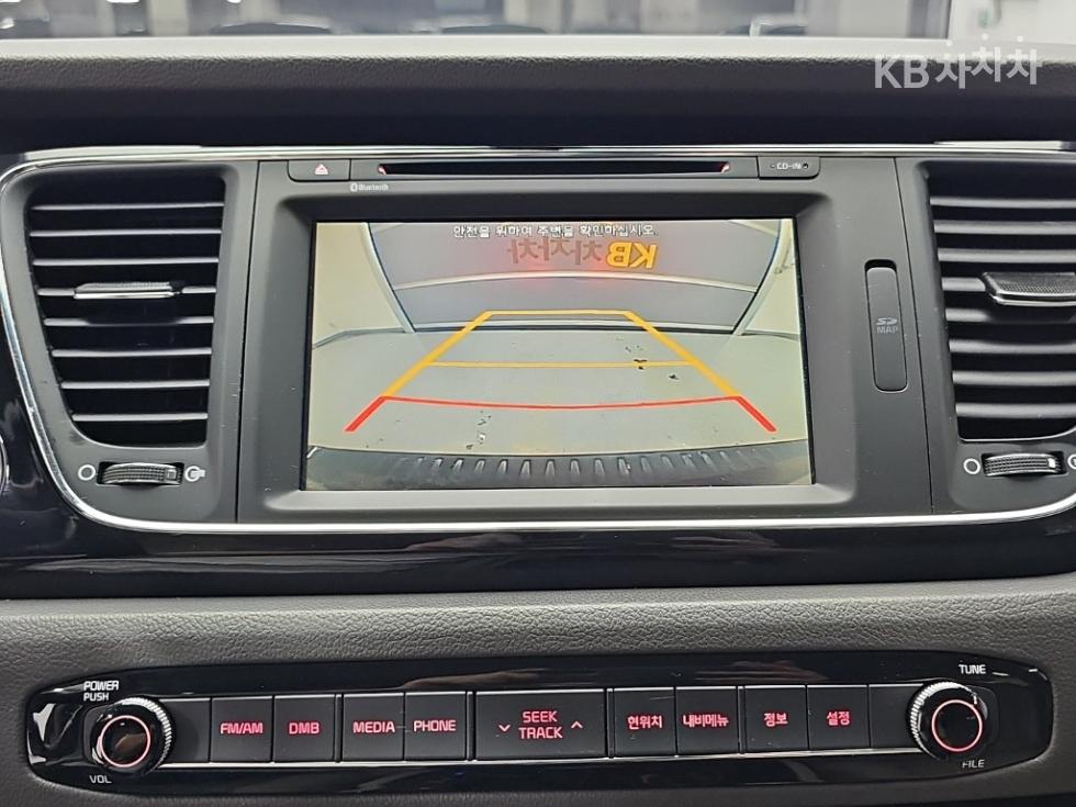 Kia Carnival — miniaturë 17