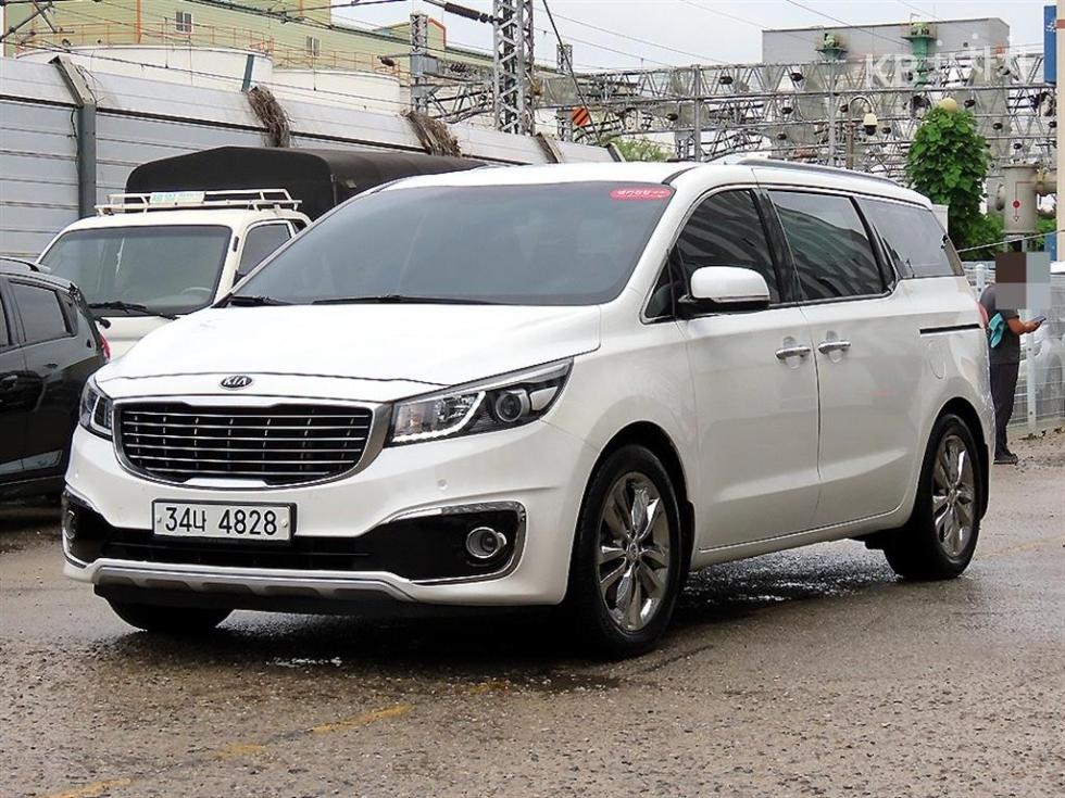 Kia Carnival — miniaturë 2