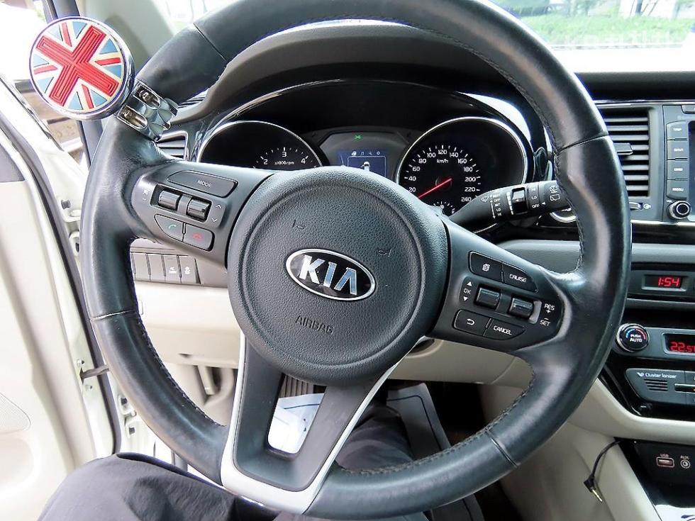 Kia Carnival — miniaturë 9