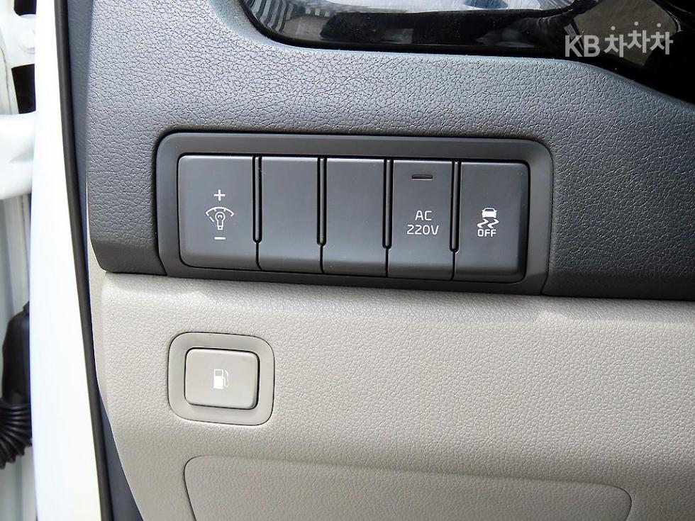 Kia Carnival — miniaturë 13