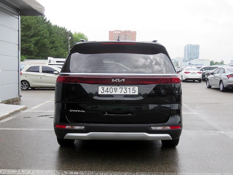 Kia Carnival — miniaturë 3