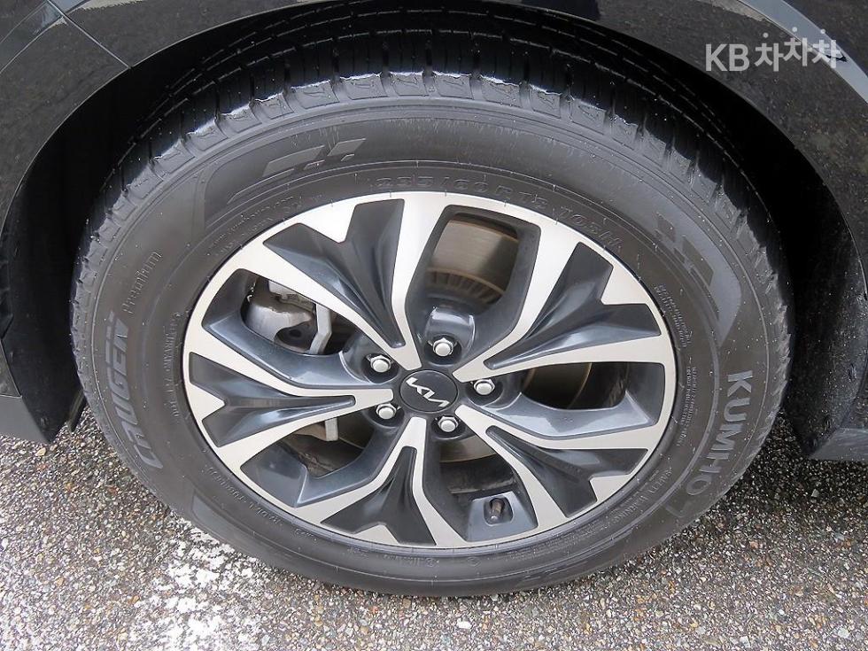 Kia Carnival — miniaturë 20