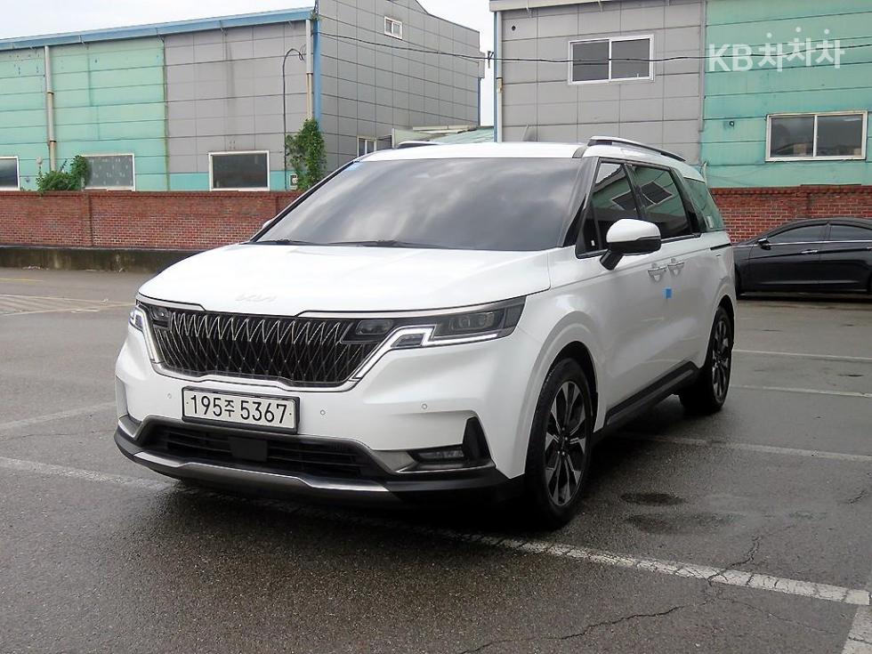 Kia Carnival — miniaturë 2