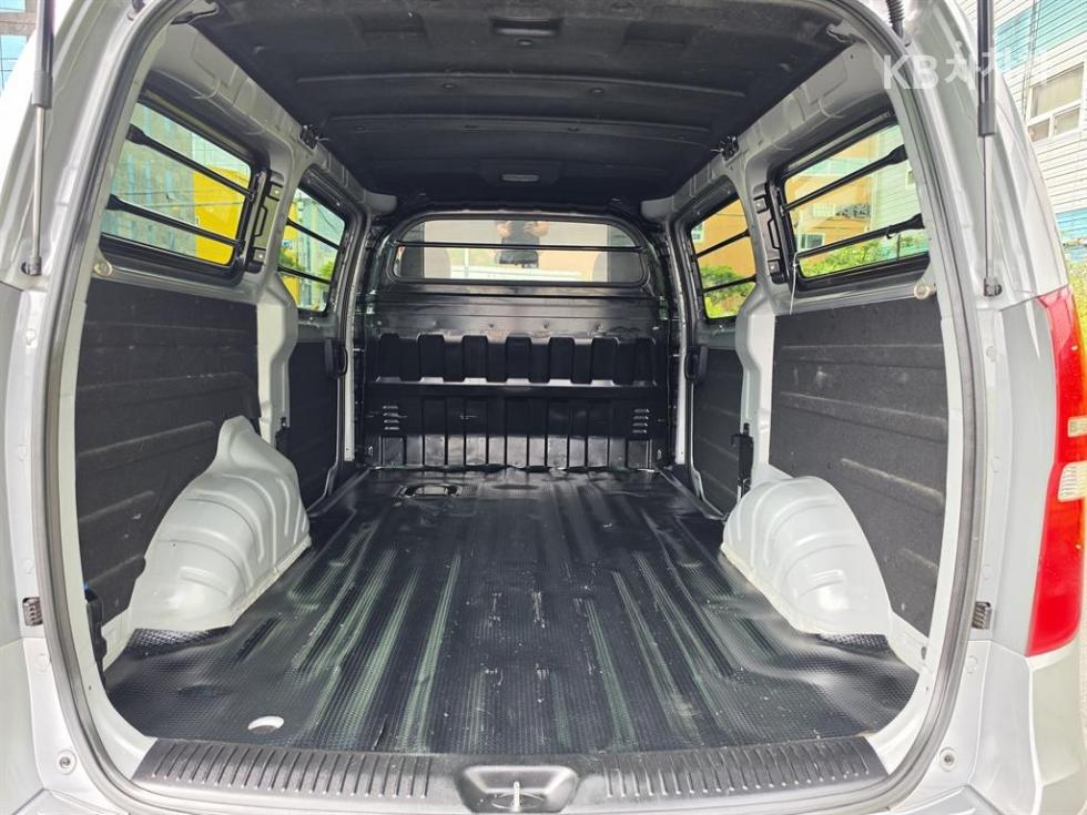 Hyundai Starex — miniaturë 4