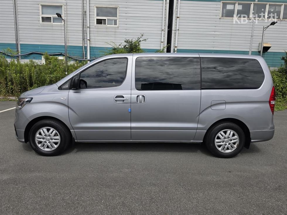 Hyundai Starex — miniaturë 6