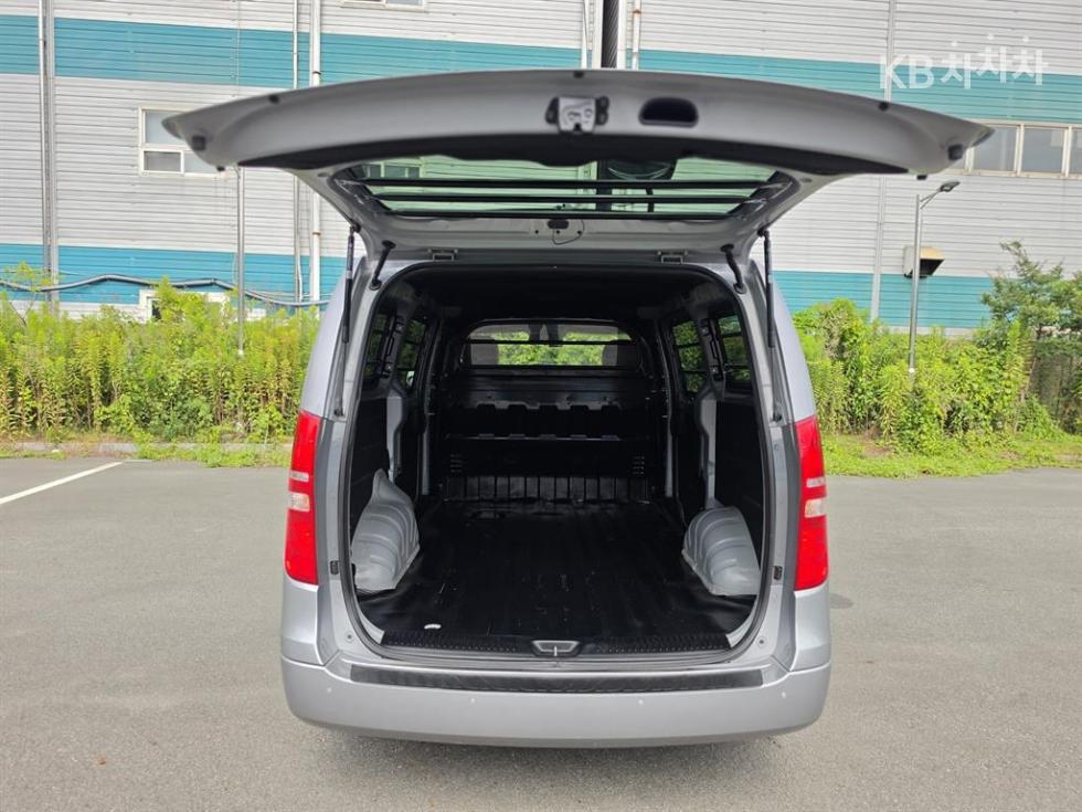 Hyundai Starex — miniaturë 16