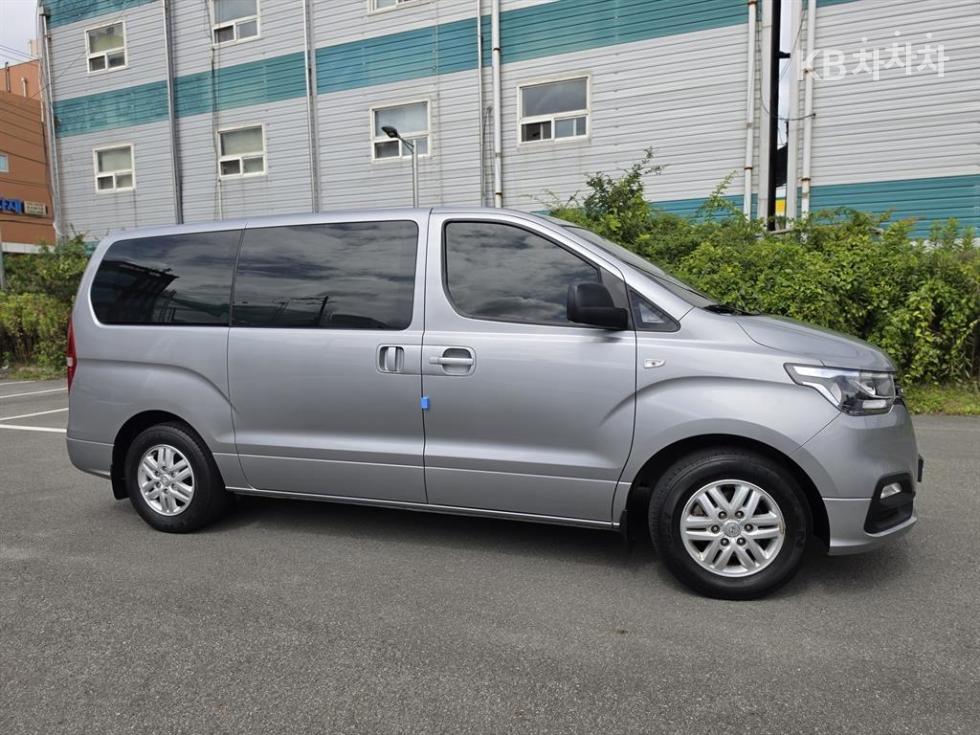 Hyundai Starex — miniaturë 18