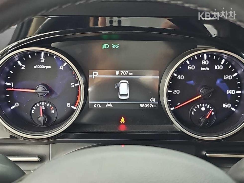 Kia Carnival — miniaturë 6