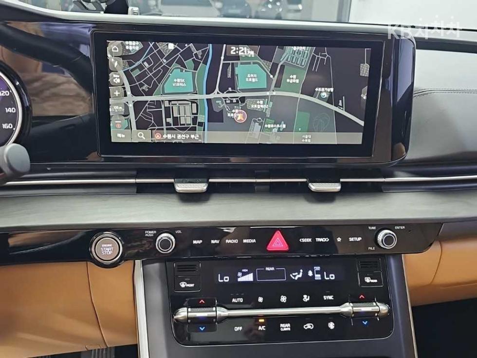 Kia Carnival — miniaturë 10