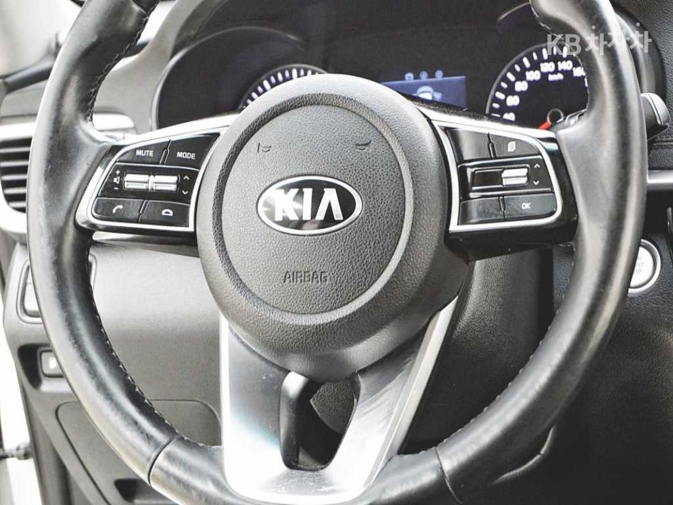 Kia K5 — miniaturë 9