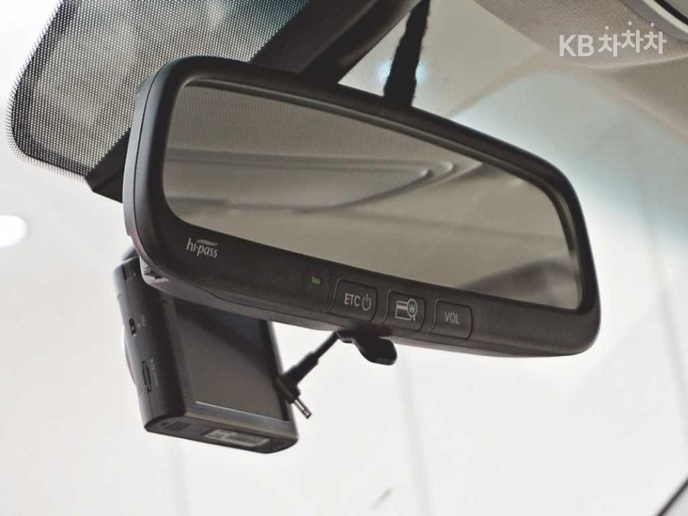 Kia K5 — miniaturë 11