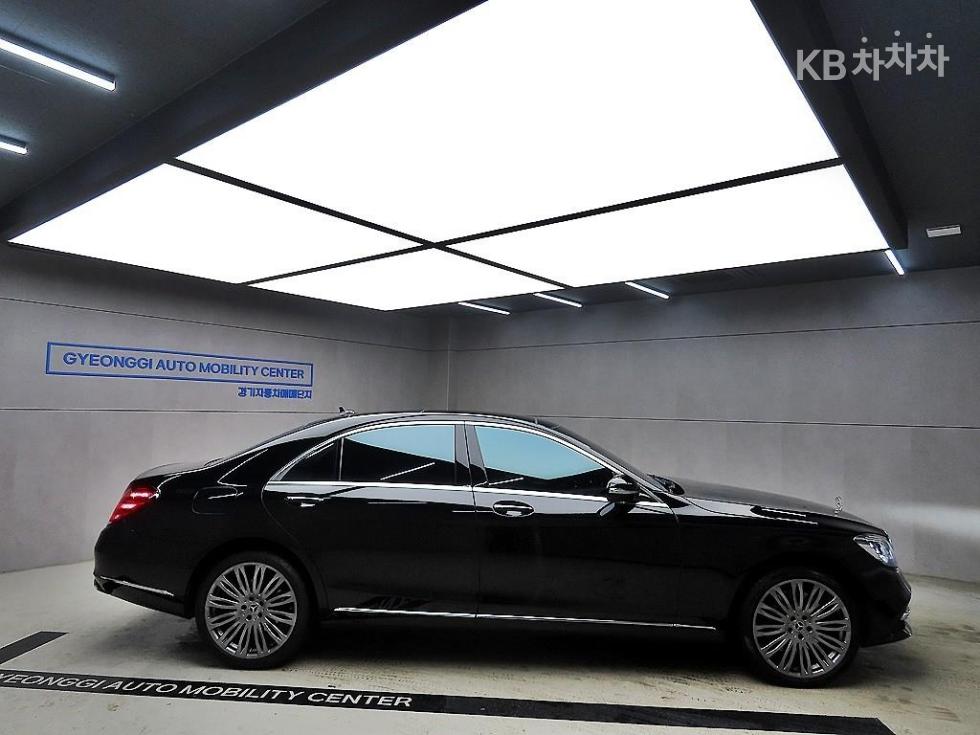 2017 Mercedes-Benz S photo