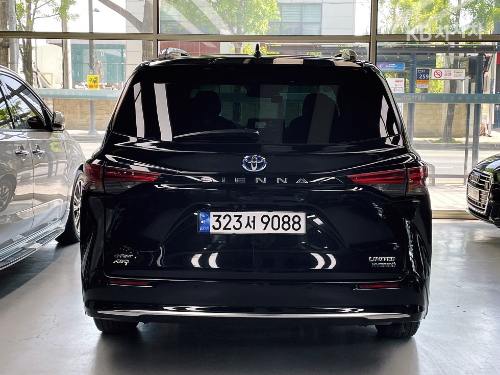 Toyota Sienna — miniaturë 4