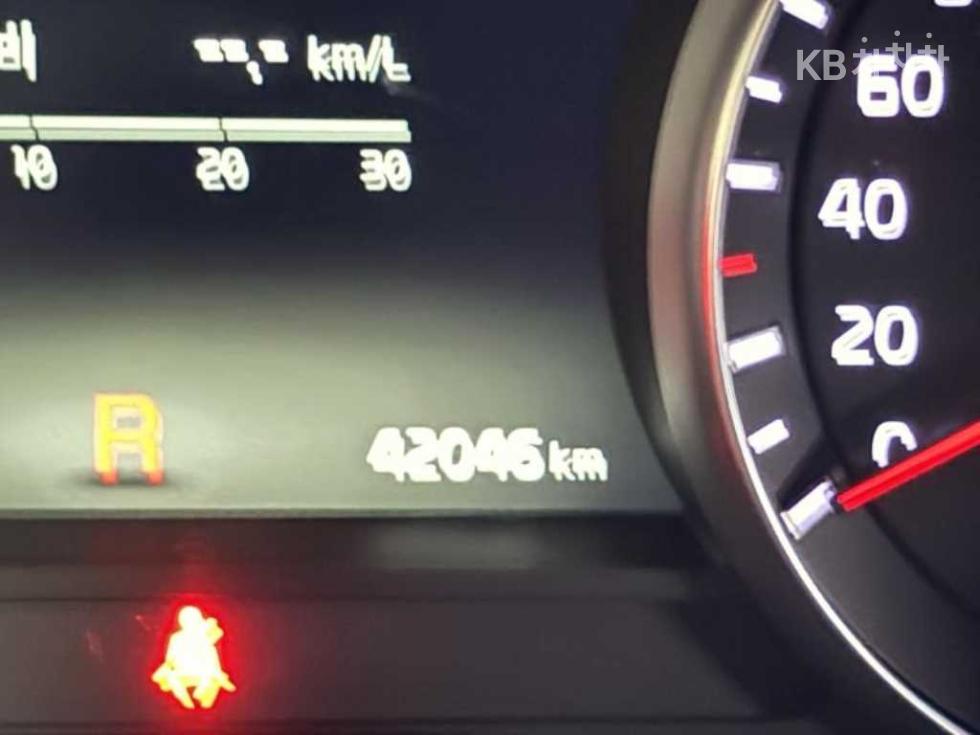 Kia K7 — miniaturë 5