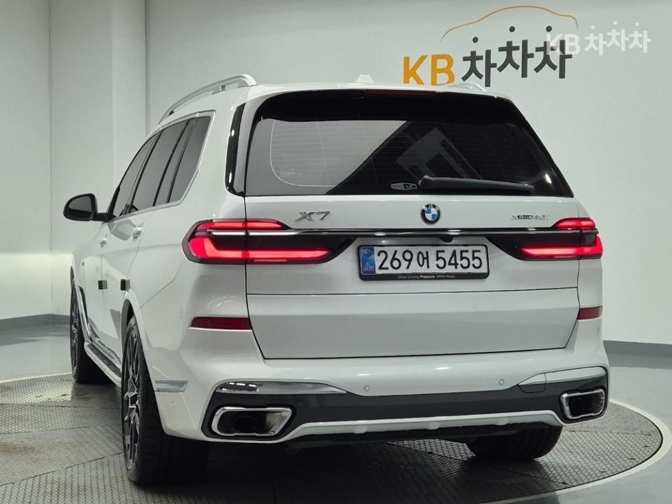 BMW X7 — miniaturë 2