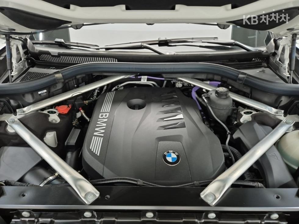 BMW X7 — miniaturë 5