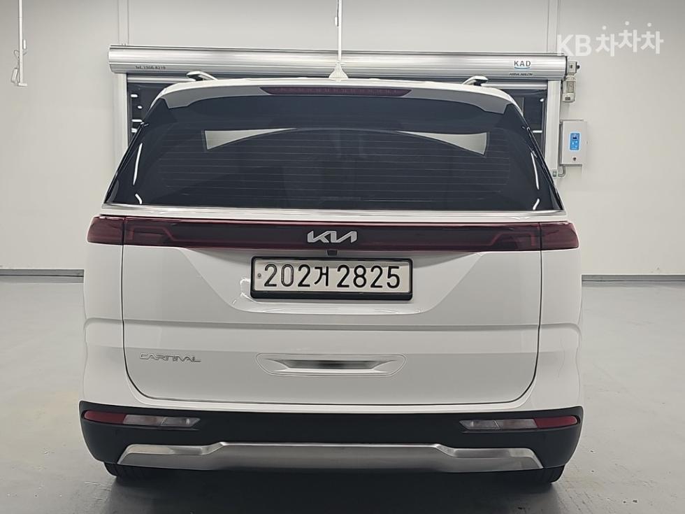 2022 Kia 4 photo