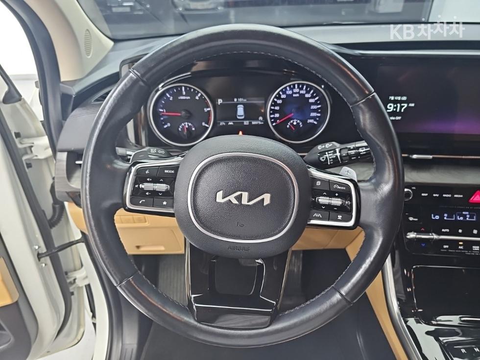 2022 Kia 4 photo