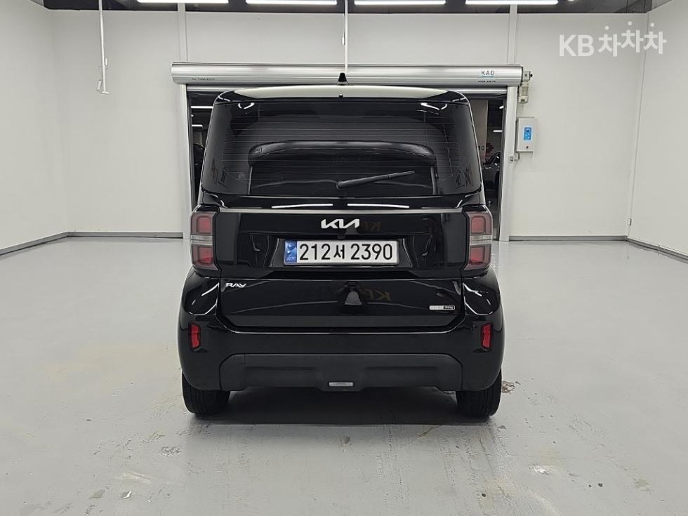 2023 Kia Used Car photo