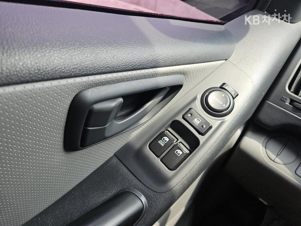 Hyundai Starex — miniaturë 10