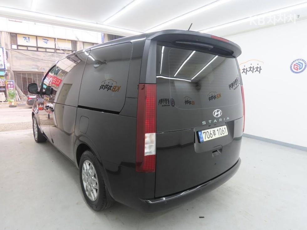 Hyundai Staria — miniaturë 4