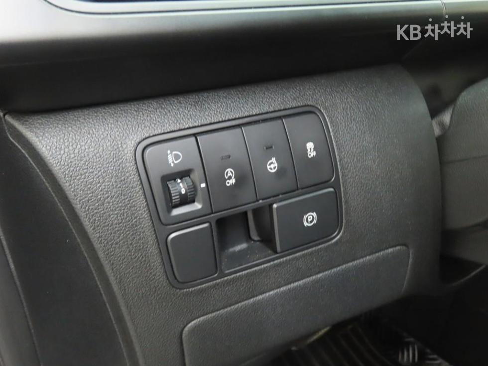 Hyundai Staria — miniaturë 10