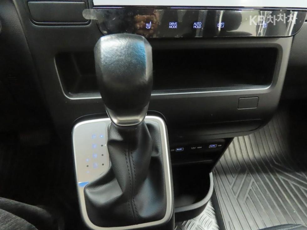 Hyundai Staria — miniaturë 13