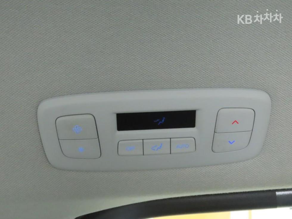 Hyundai Staria — miniaturë 16