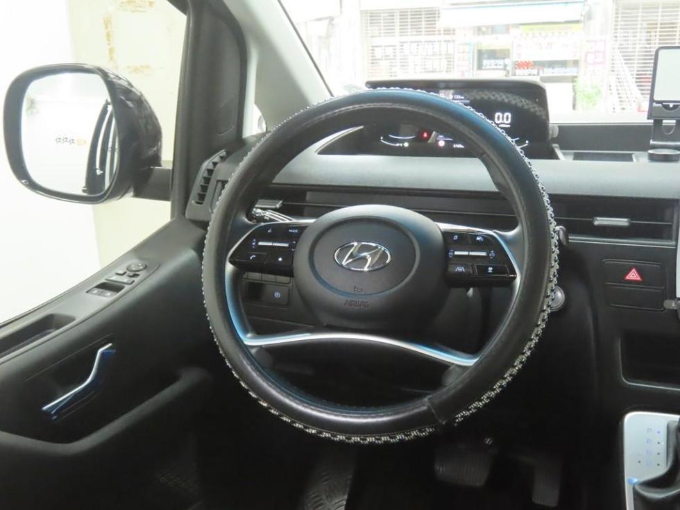 Hyundai Staria — miniaturë 18