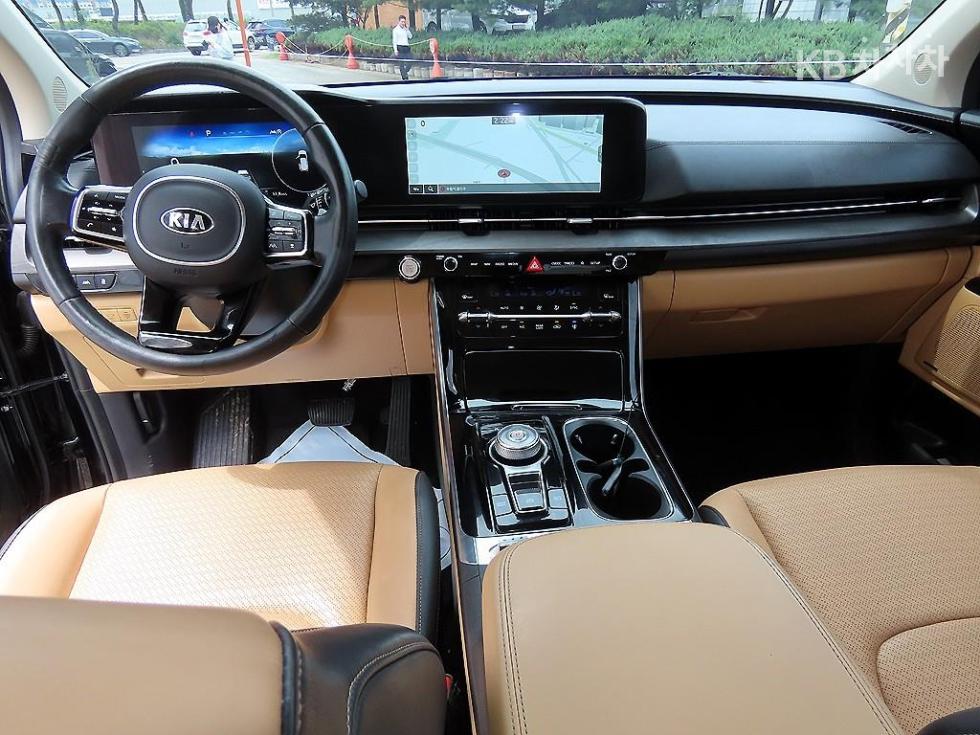 Kia Carnival — miniaturë 7