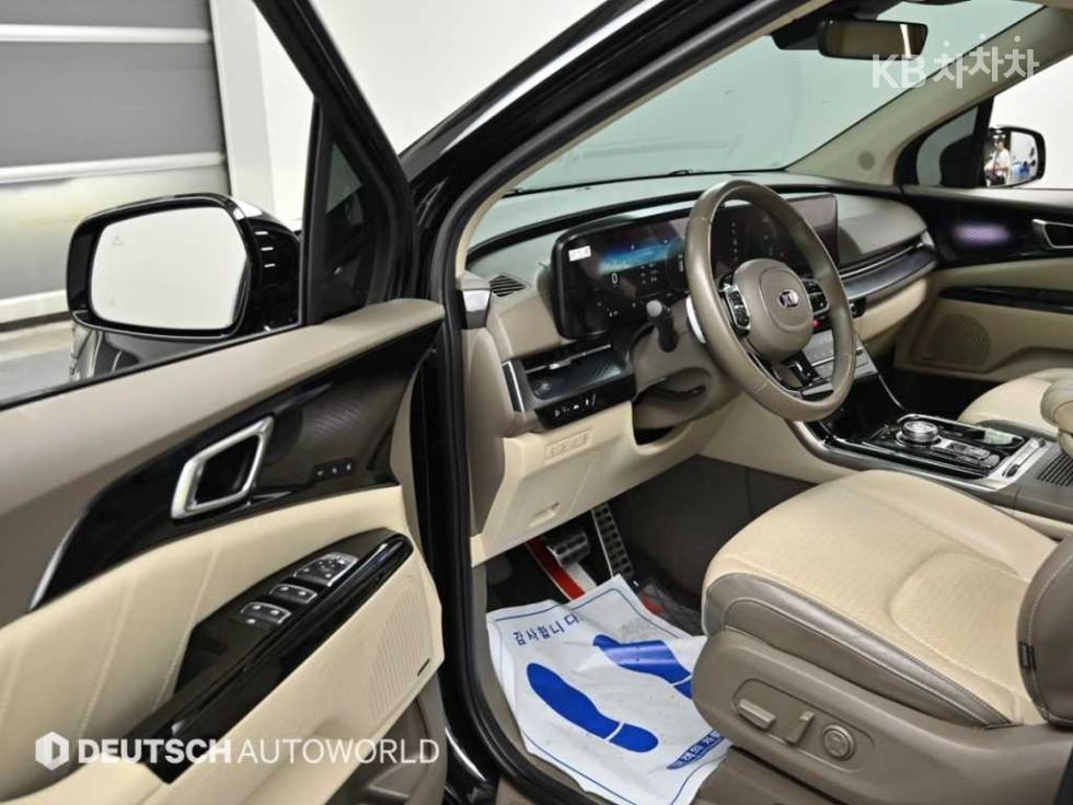 Kia Carnival — miniaturë 11
