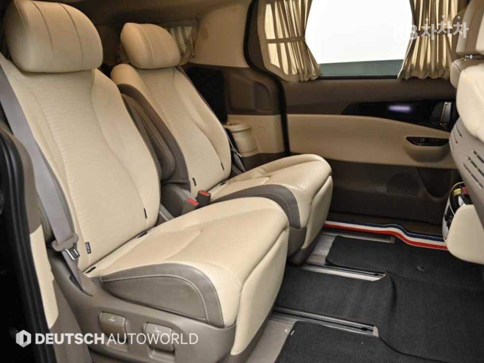 Kia Carnival — miniaturë 12