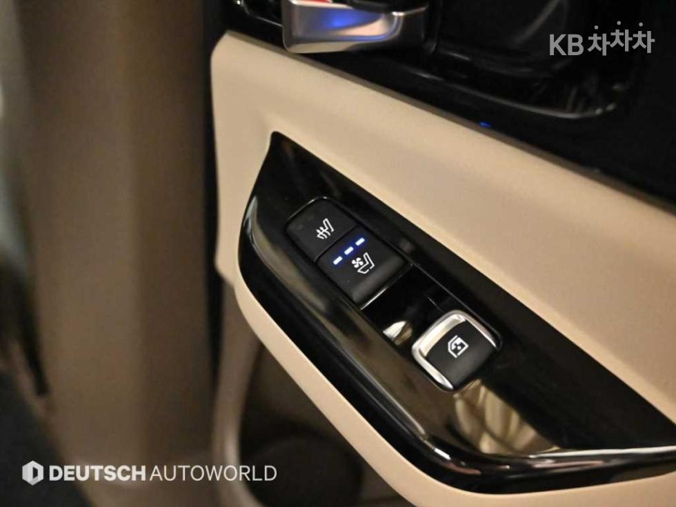 Kia Carnival — miniaturë 16