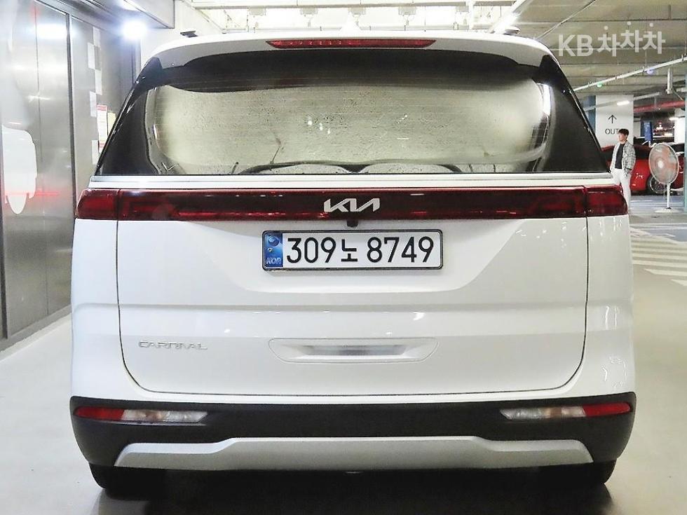 Kia Carnival — miniaturë 5
