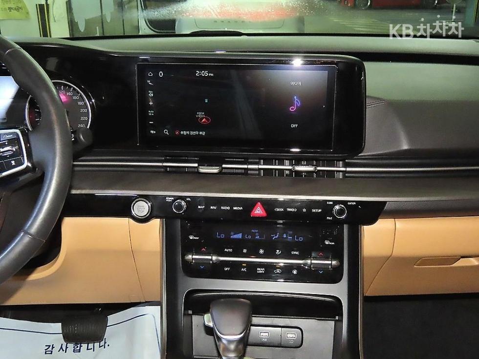 Kia Carnival — miniaturë 11