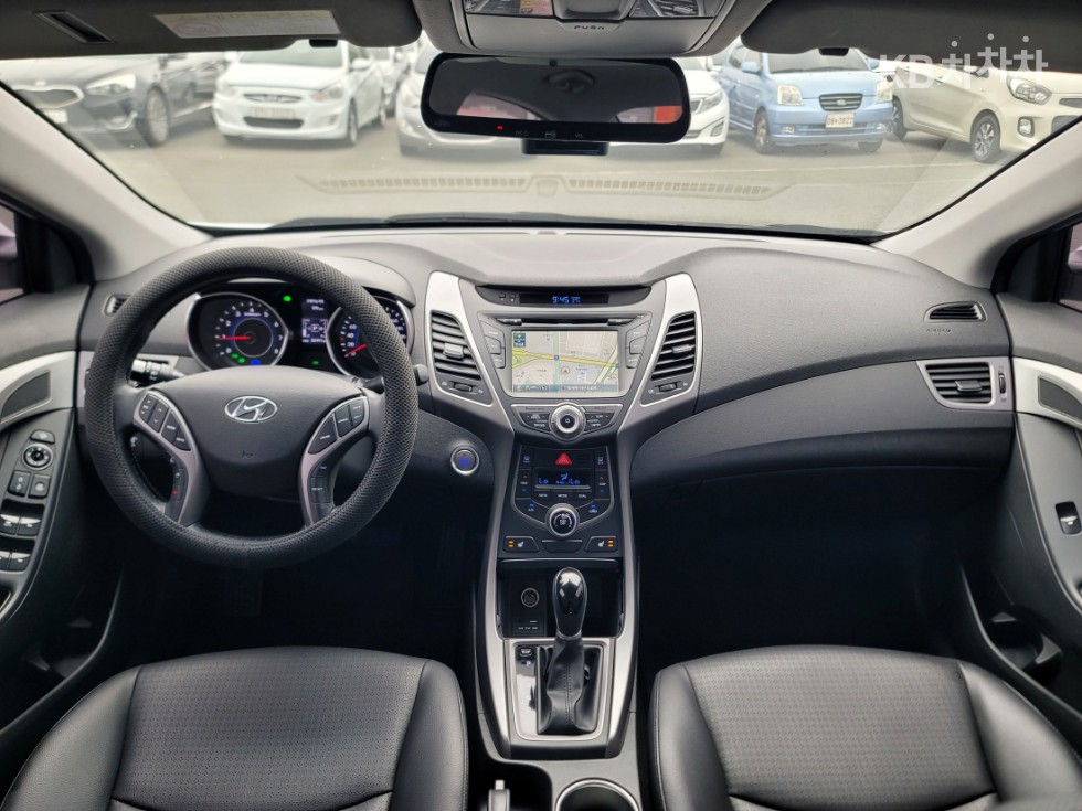 Hyundai Avante — miniaturë 16