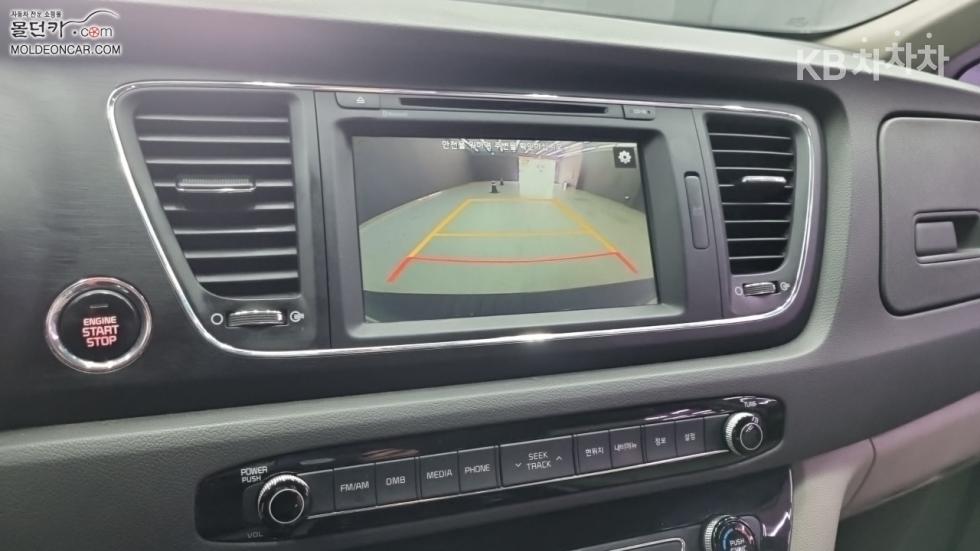 Kia Carnival — miniaturë 13