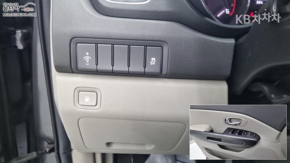 Kia Carnival — miniaturë 17