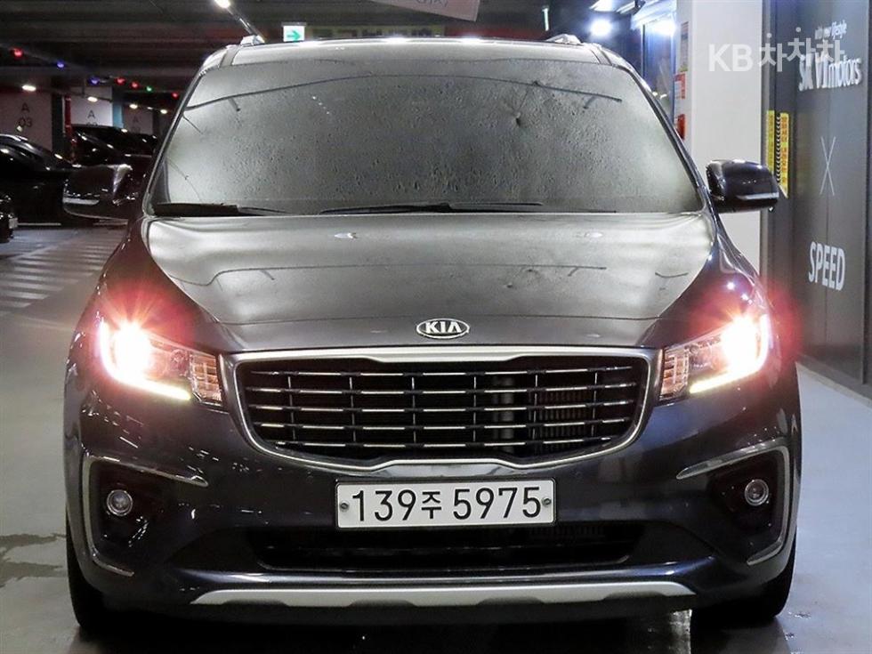 Kia Carnival — miniaturë 2