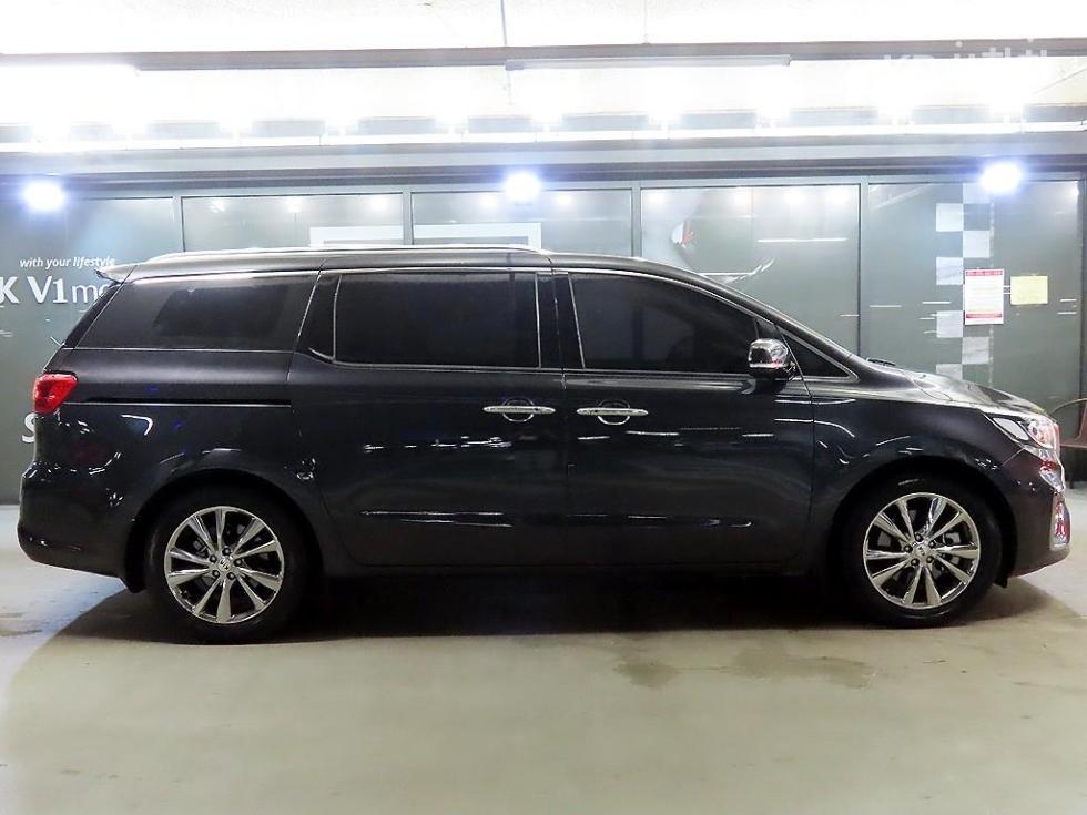 Kia Carnival — miniaturë 3
