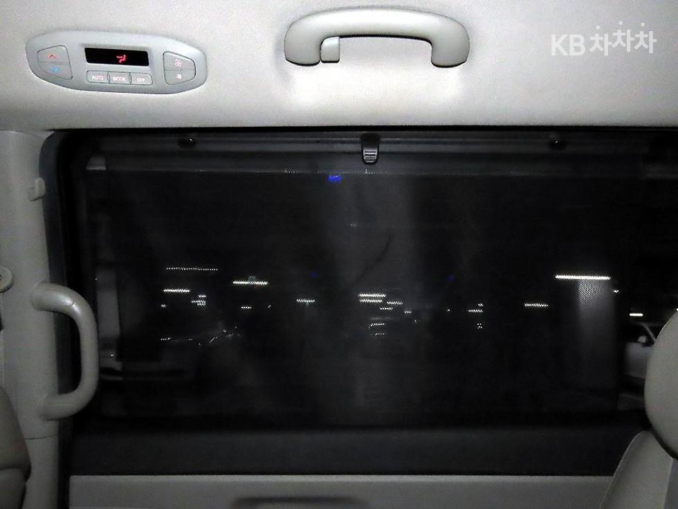 Kia Carnival — miniaturë 14