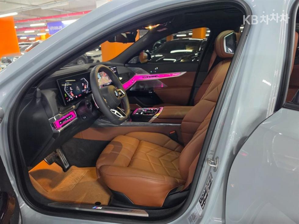 BMW 7er — miniaturë 7
