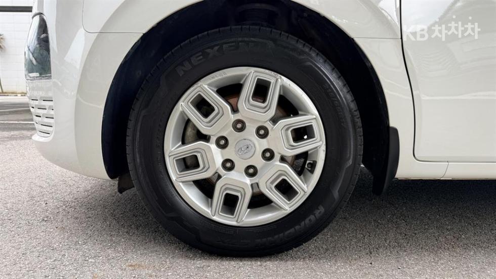 Hyundai Staria — miniaturë 5