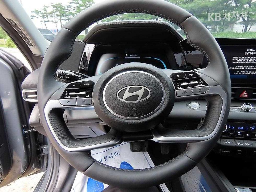 Hyundai Avante — miniaturë 8