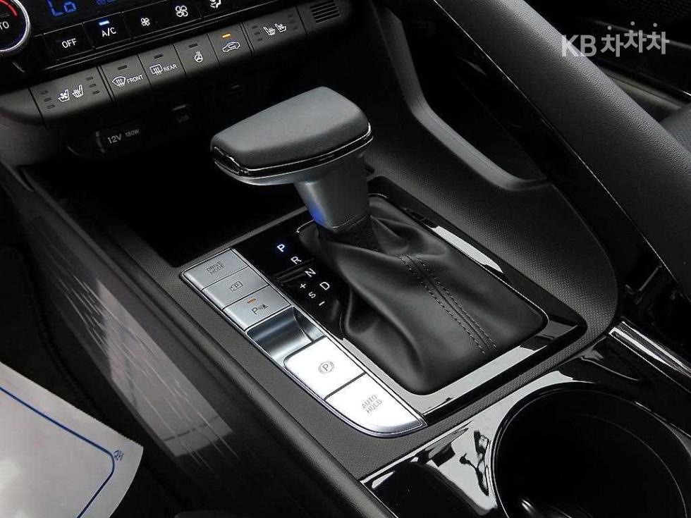 Hyundai Avante — miniaturë 10