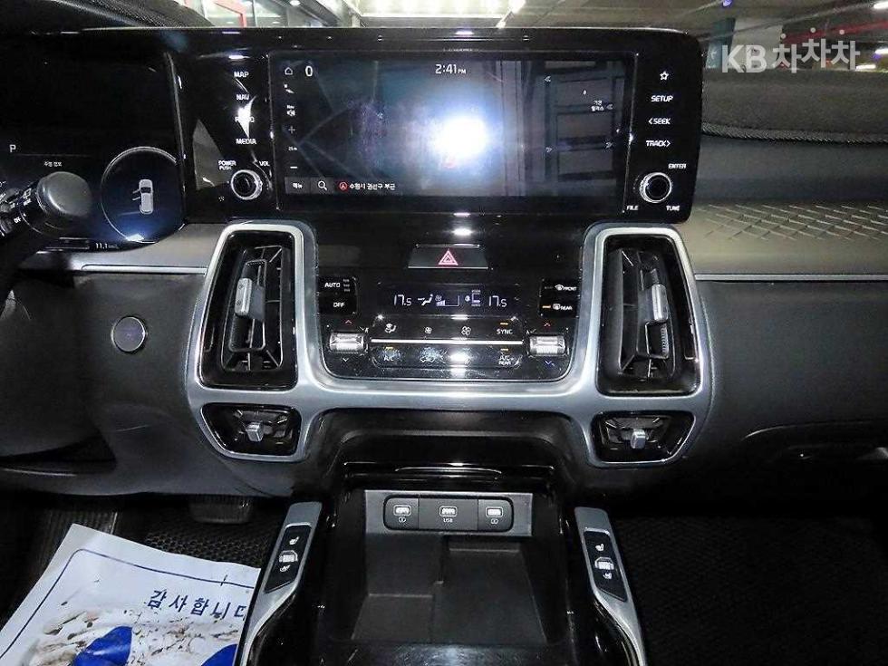 Kia Sorento — miniaturë 11